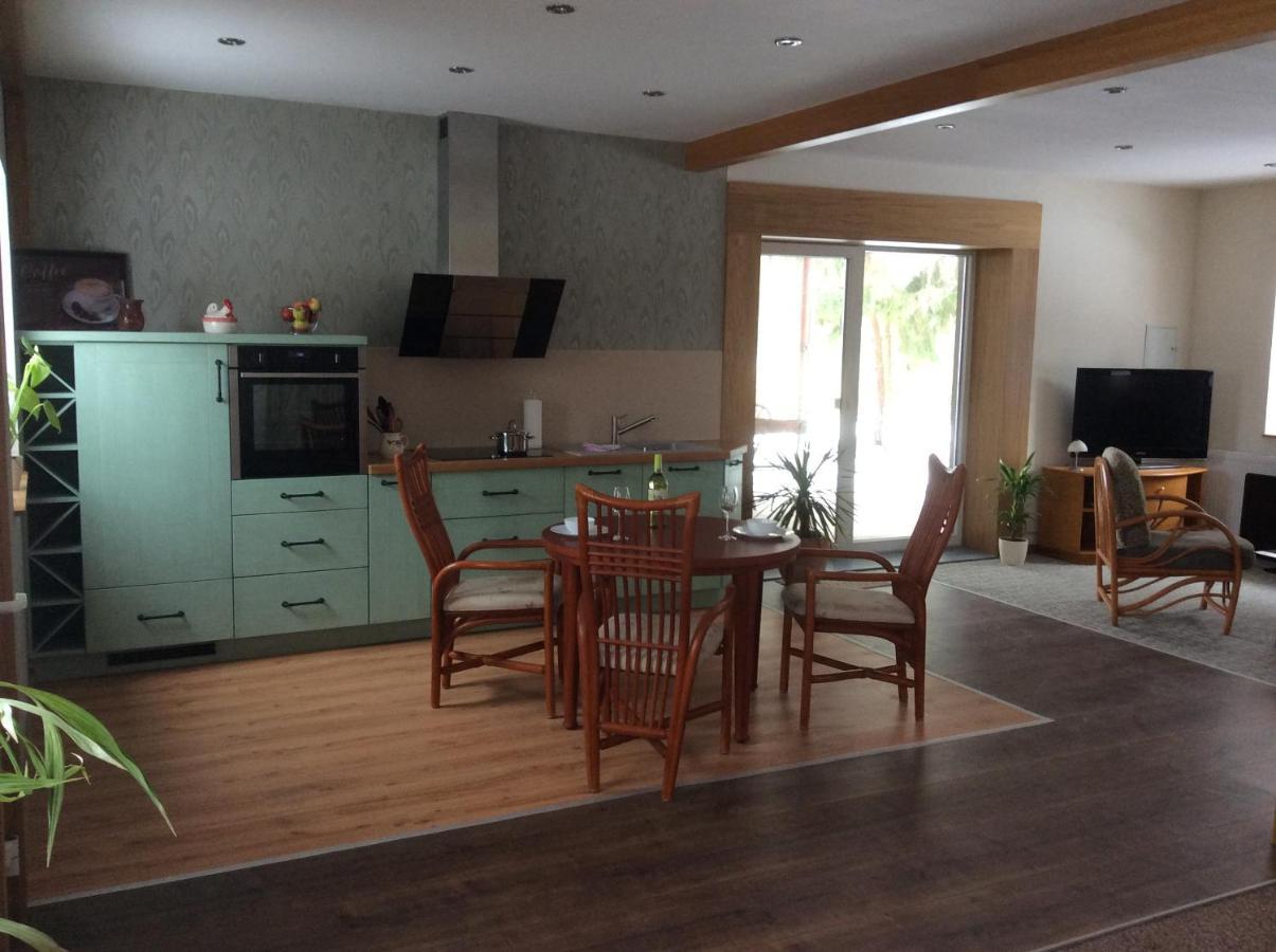 Ferienwohnung Direkt Am Potzlower See Buitenkant foto